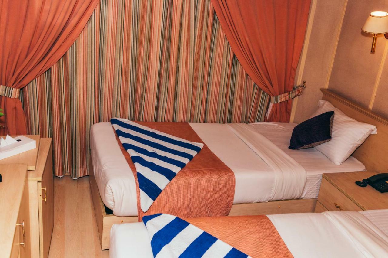 Hotel Ship Queen Isis Elminya Al Minya Exterior photo
